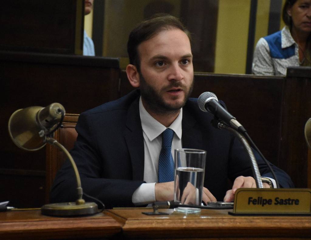 Sastre: “Sierra y sus socios políticos vuelven a hacer un anuncio rimbombante sin leer la normativa&nbsp;vigente”